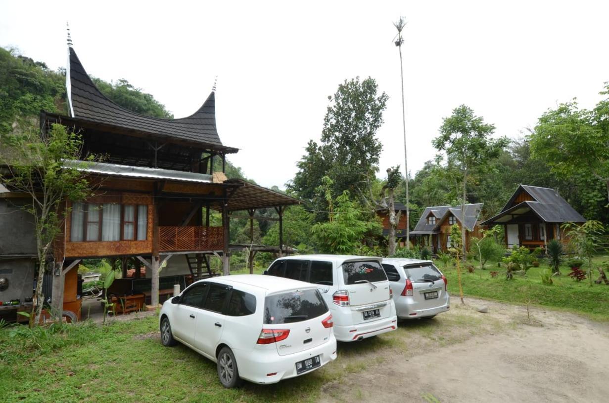 Canyon Jungle Stay Bukittinggi Extérieur photo